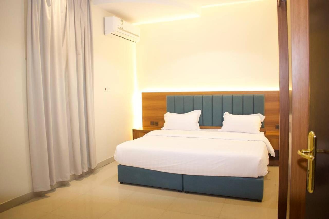 ركن الروشن للشقق المخدومه Apartment Ha'il